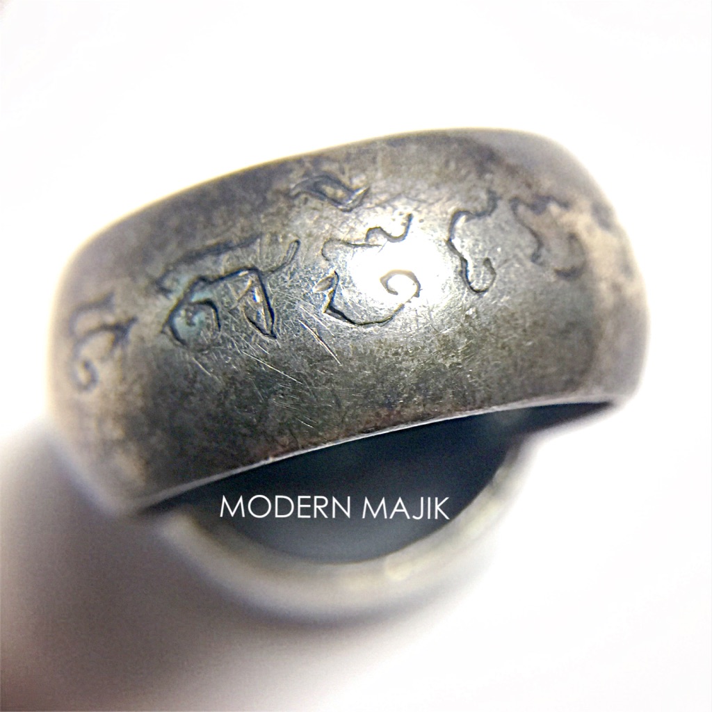 แหวนปลอกมีดนิ้วเพชรพระอิศวร หลวงปู่หมุน รุ่นเสาว์ห้าบูชาครู ปี 2543